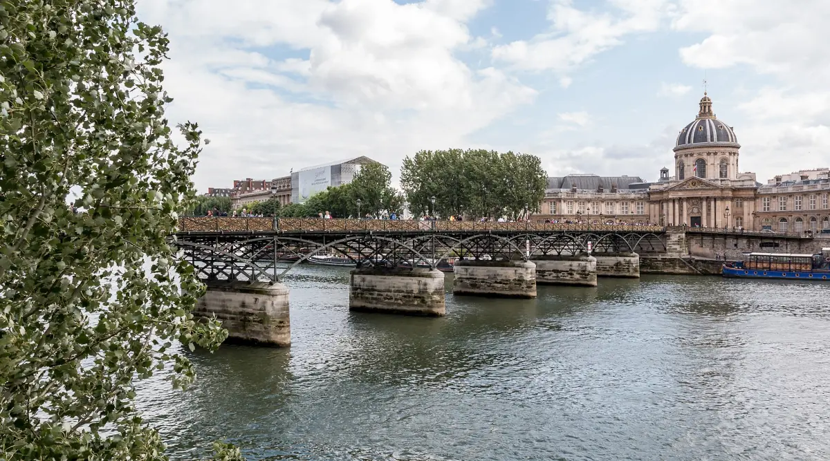 Pont des Arts and the Institut de France